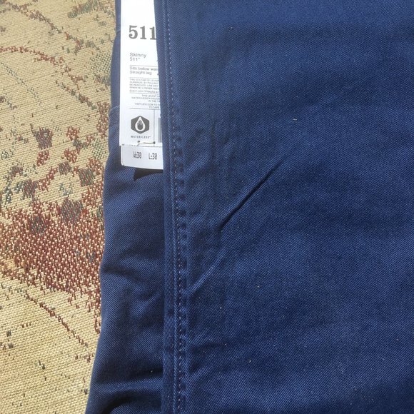 NWT Mens Levis 511 Blue Chino/Khaki-style 30 x 30 - Picture 2 of 4